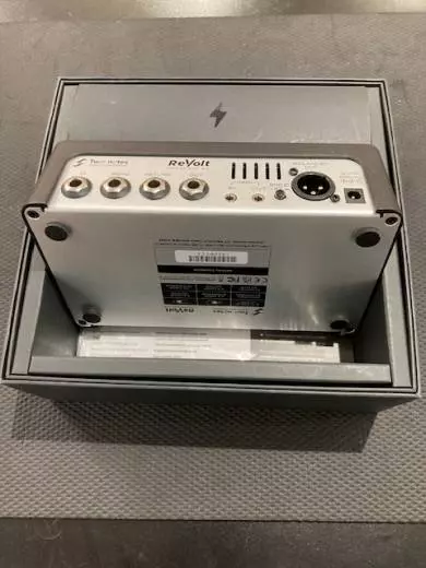 Two Notes - TNREVOLTG 2